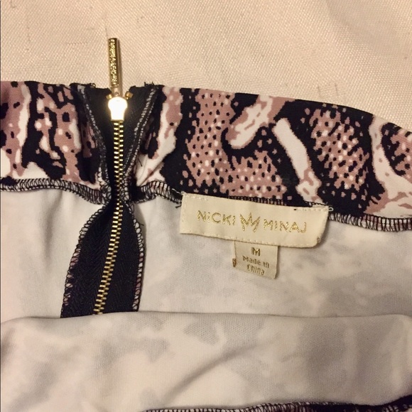 Fitted Pencil Skirt - Nicki Minaj - Picture 8 of 8